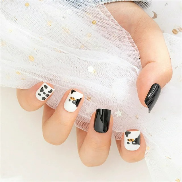 Kuku.id Kuku Palsu Pendek kotak motif kepala sapi R116