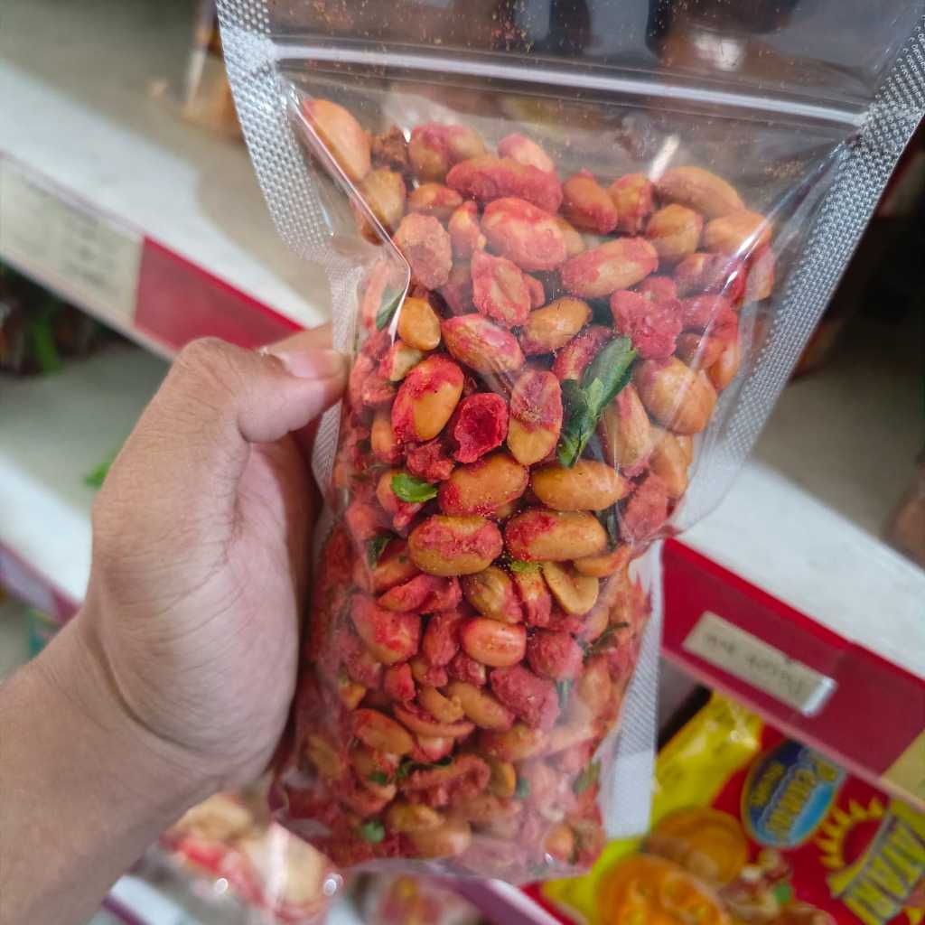 

Kacang Thai tand Ashoka I kacang pedes kacang thailand 250 gram I SNAK SEHAT CEMILAN ENAK