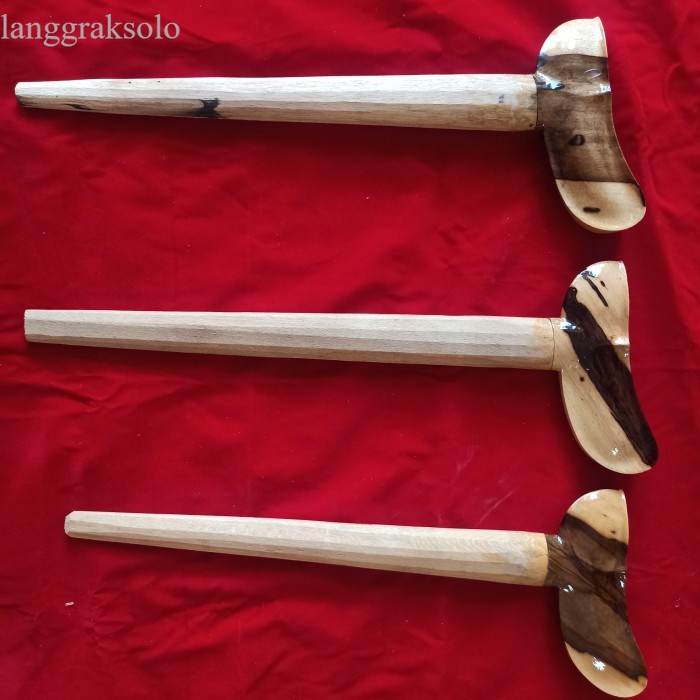 

Warangka Kayu Timo 7 antik