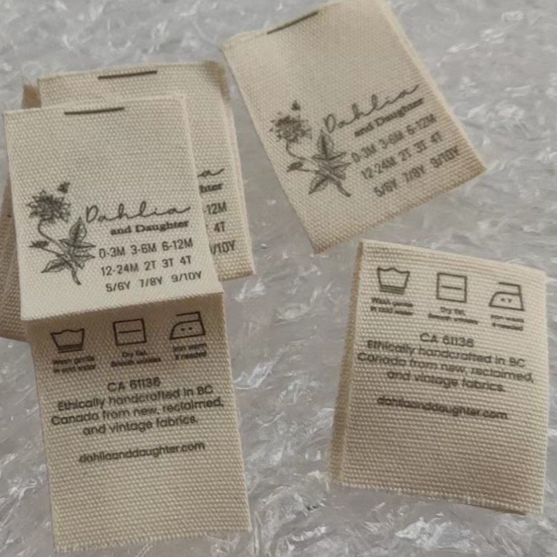 

1000PCS Cotton Cloth Label Custom Size Care Labels 6.5 * 2.5 cm Loop Fold natural white Washing Tags