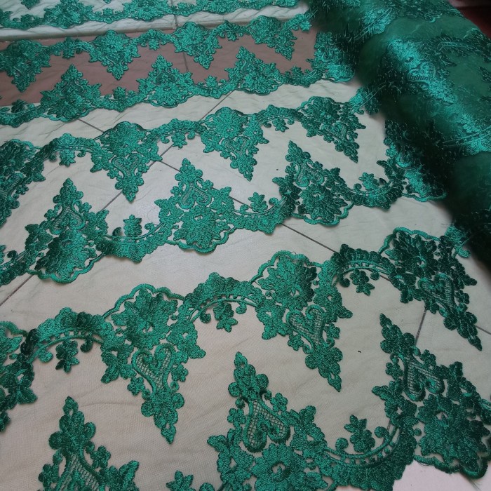 kain kebaya dan aplikasi.. tile renda baris / tile renda / tile renda. - Hijau botol