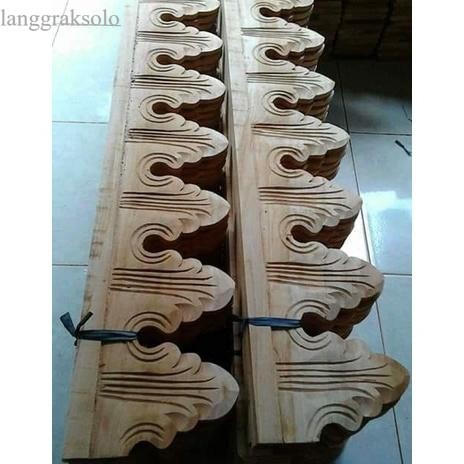 

Lisplang Motif Kayu Ukir Buatan Jepara Untuk Rumah Khas Betawi murah