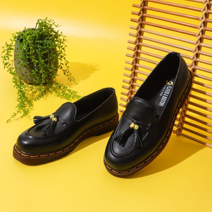 sepatu loafer tassel sepatu docmart wanita pria sepatu kulit asli - 38