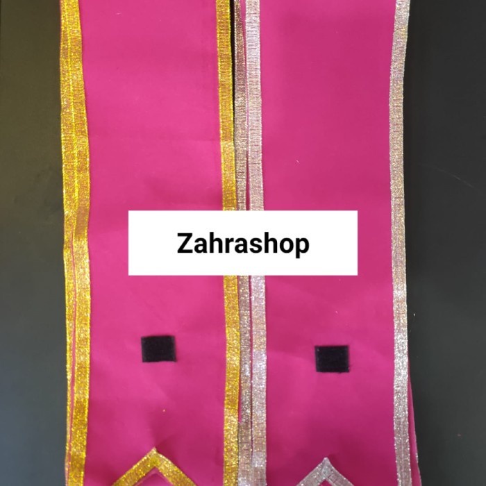 SELEMPANG WISUDA 2 BARIS BLUDRU BORDIR KOMPUTER - Maroon, Silver + silver