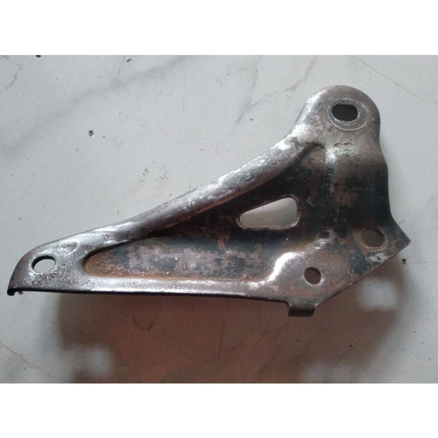 Breket dudukan knalpot honda astrea prima honda win original ori