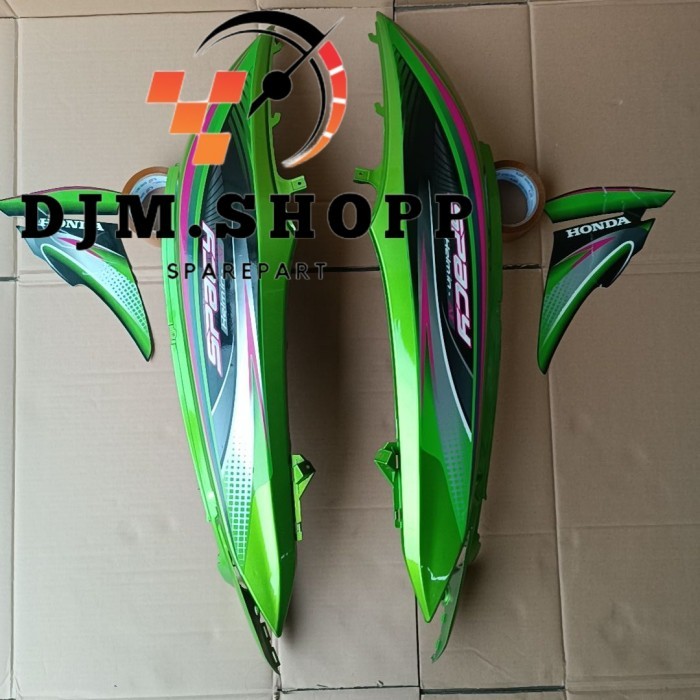 cover body belakang honda spacy hijau plus striping