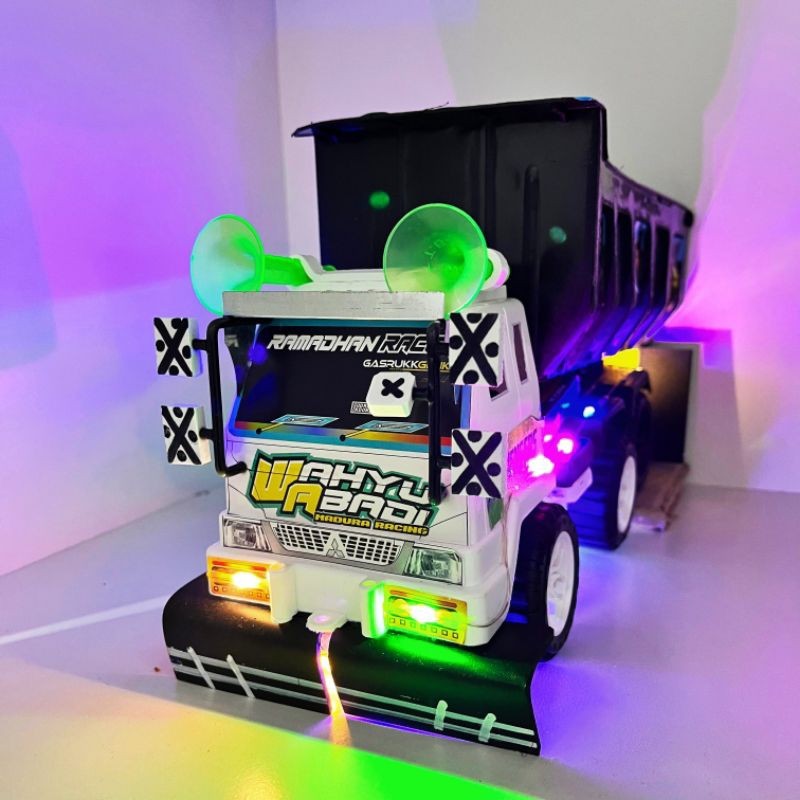 J 89A mobilan mainan dum truck tronton pasir Variasi truk Miniatur truk oleng