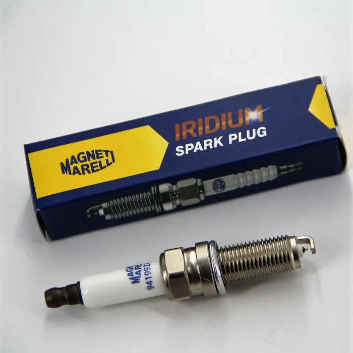 MARELLI Busi Spark Plug Mercy W204 W212 Mercedes C200 Original M271