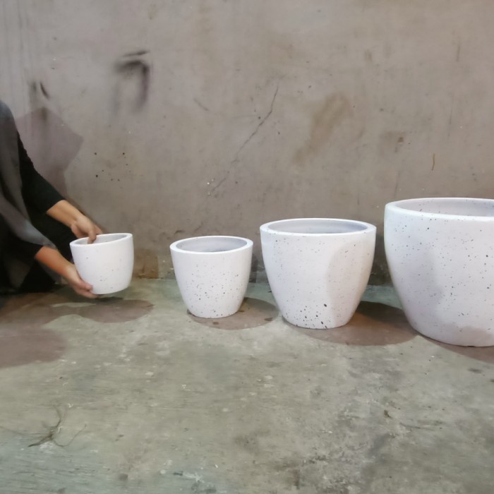 Adelonz Pot Gerabah Oreo, Pot Tanah Liat, Pot Bunga Cantik, Pot Putih