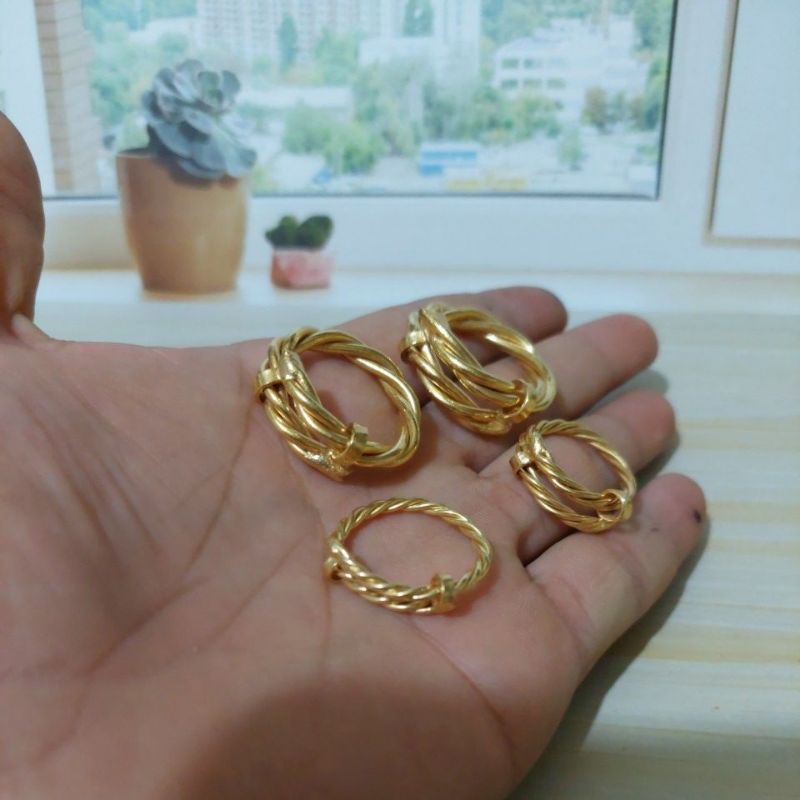 Cincin putar tempahan 100% mirip emas asli