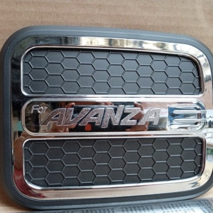 Tank cover chrome kombinasi hitam All new avanza 2012-2020. Aksesoris mobil