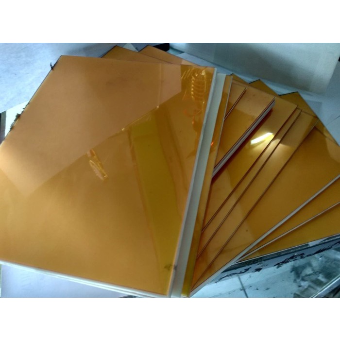 

Karet Stempel Runaflek / Bahan Baku Stempel Runaflek