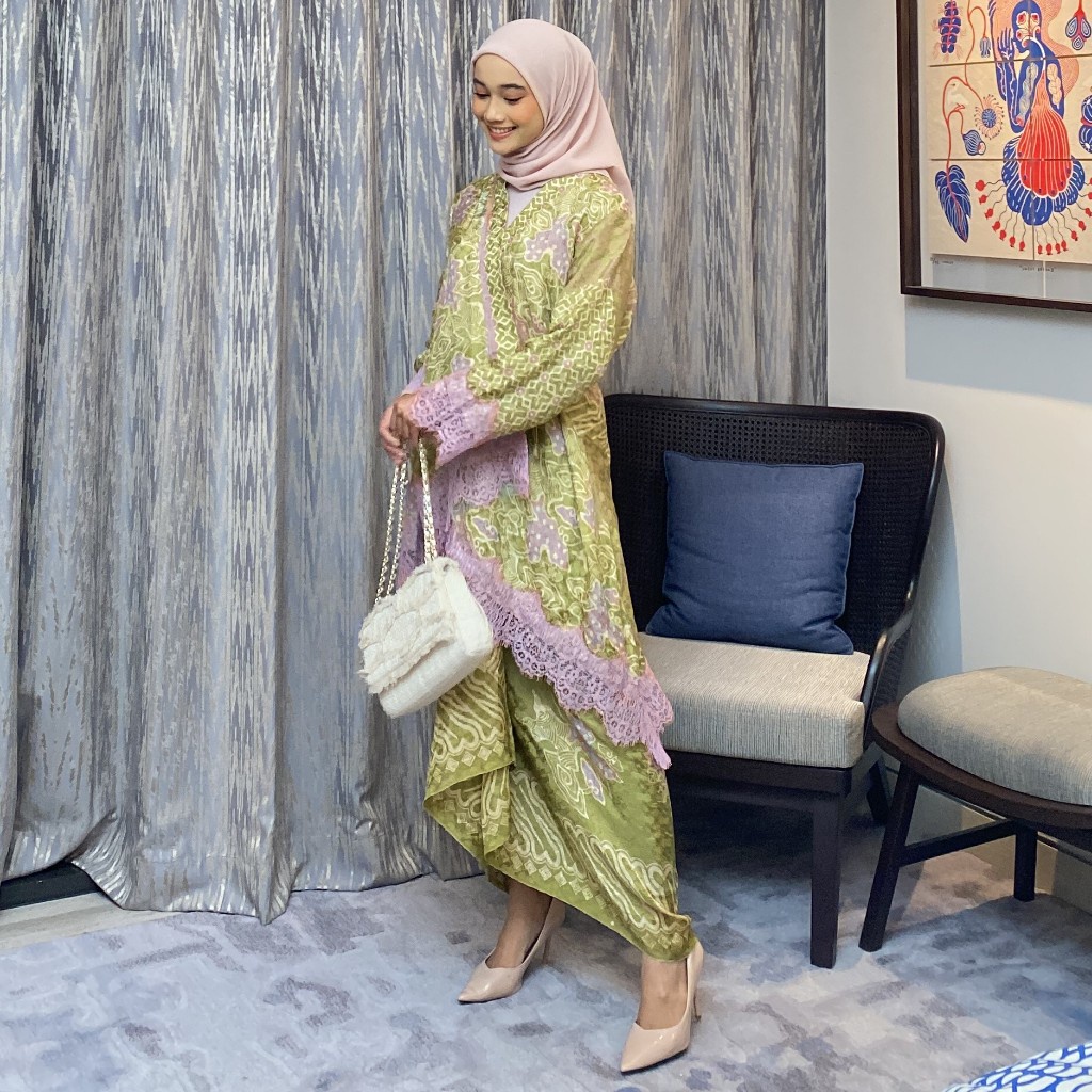 Naomi Set Kimono Lace dan Rok Lilit Batik Viscose