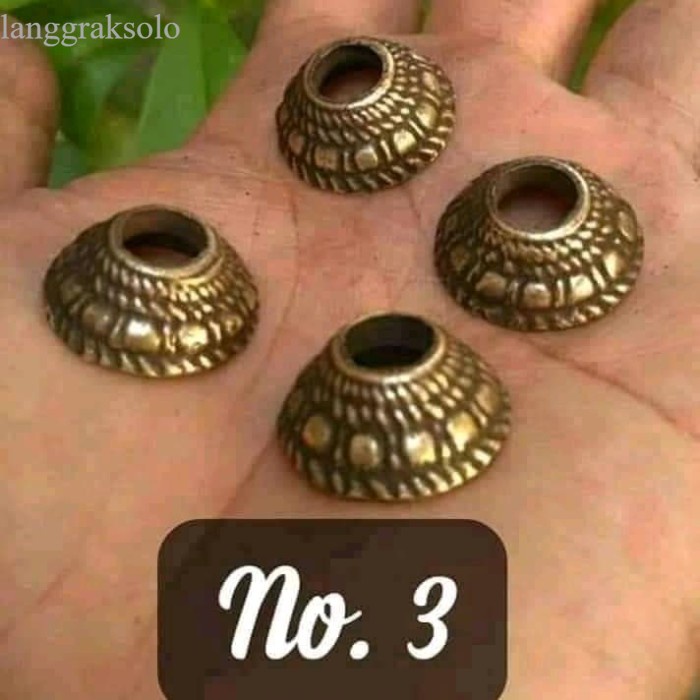 

mendak keris nomor tiga antik