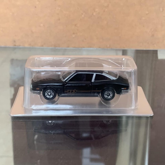 Tomica Isuzu 117 Coupe Exclusive Made in China