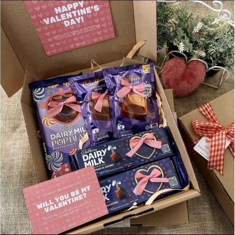 

KADO VALENTINE KADO VALENTINE / HAMPERS VALENTINE COKELAT