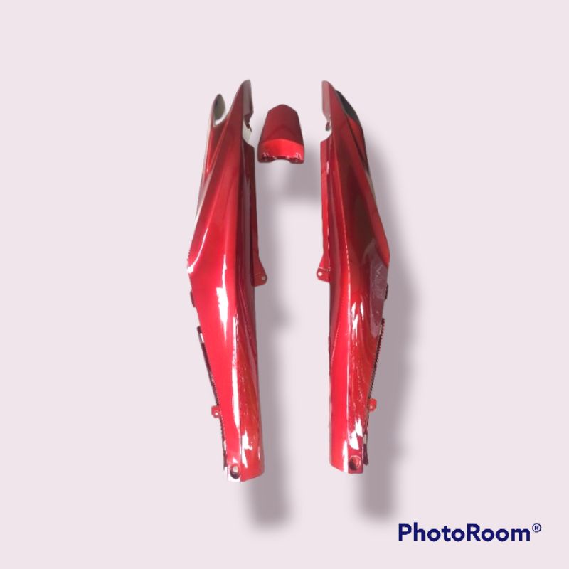 body belakang Jupiter z robot merah