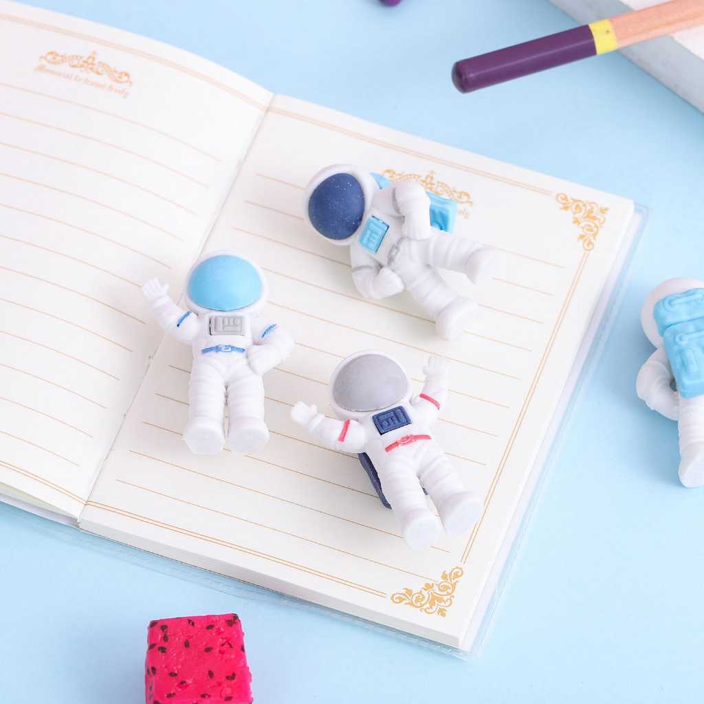 

CRM - Penghapus Karakter Astronot Lucu Penghapus Pensil Karakter Lucu