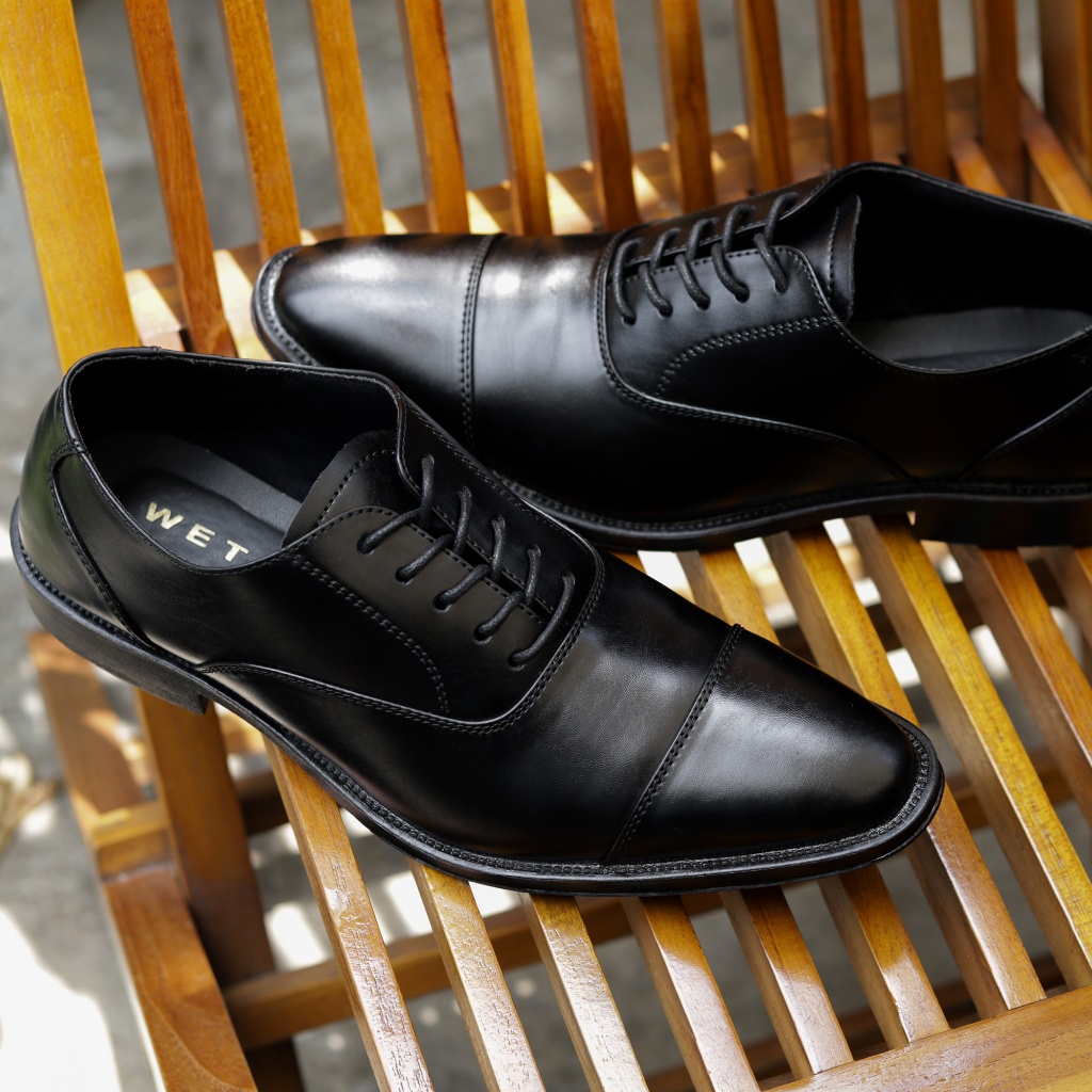 Sepatu Pantofel Pria Formal Oxford Cap Toe Black
