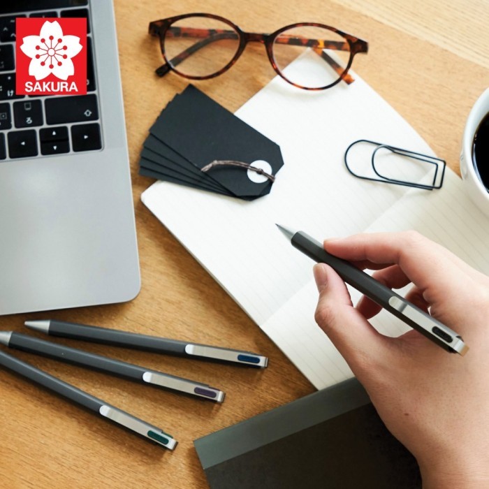 

Sakura Ballsign ID Plus Gel Pen Retractable Ballpoint Pulpen Tinta Jel - ID PLUS 04, PURE BLACK