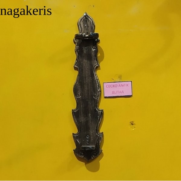 

blawong jagrak tempat keris tempel minimalis bahan aluminium terlaris murah