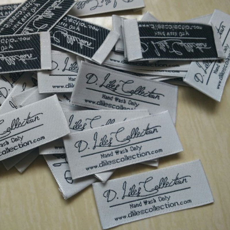 

1000PCS Custom Clothing Labels shop name Top quality End fold 5.5 * 2 cm Italic Ivory white tags cloth woven label