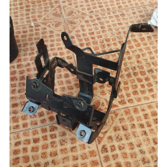 Copotan Dudukan Aki Vario Techno 110