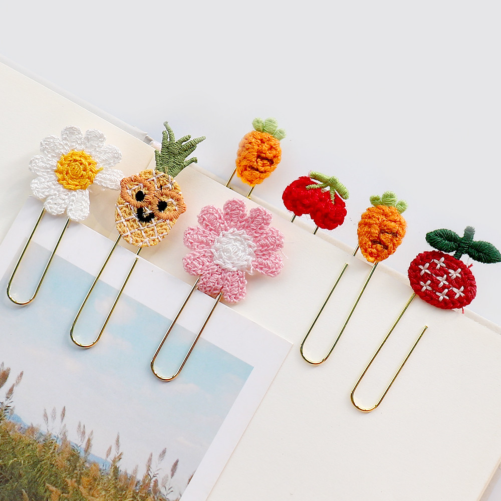 

5Pcs/set Cute embroidery Gold Cilp Modelling Paper Clip Fashion Business Office Lady Style Office Stationery Set