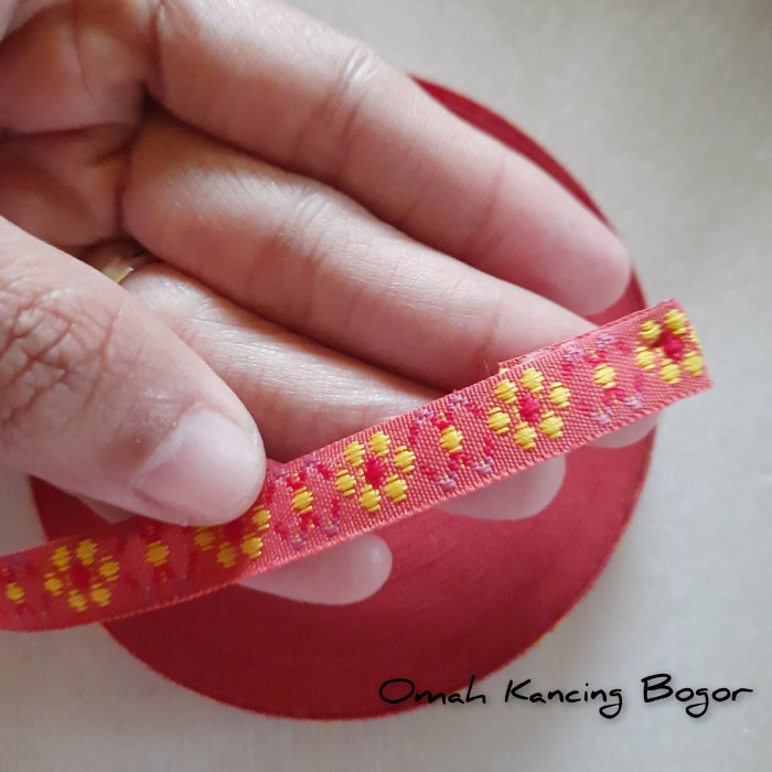 Orange | Renda Pita Motif Bunga Segi 6 | Lebar 1cm | Renda Kain