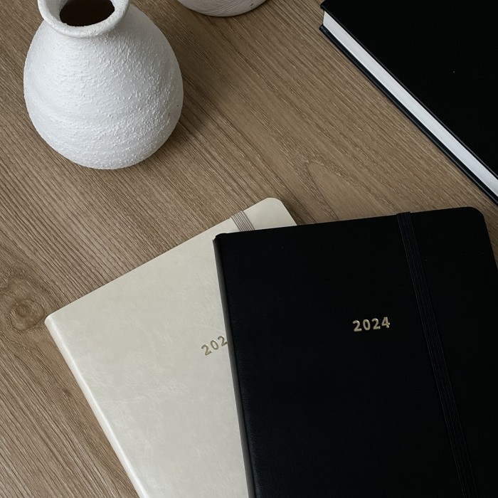 

2024 Planner Softcover - Black