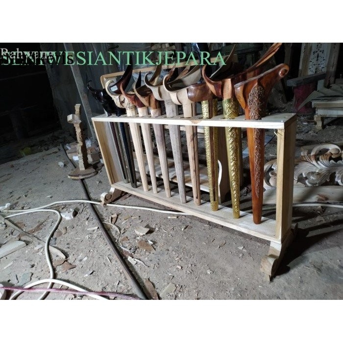 

Jagrak keris minimalis garapan alus bahan full jati Isi 10 Murah terbaru