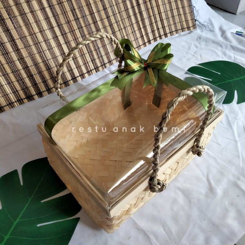 

kotak seserahan premium uniq wadah roti kue Besek Hadiah 20x30 BMT hantaran/nikahan/seserahan/hampers/bingkisan/wedding/hadiah/giftbox/keranjang/wadah makanan/gift/sembako/roti/cake/nasi/catering/nasi box/food/lamaran/tradisi/craft
