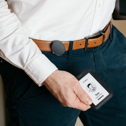 

Orbitkey ID Card Holder Name Tag Cardholder Gantungan Kartu Nama - Black