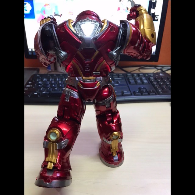 ZD Toys  Marvel Avengers Hulkbuster with LED