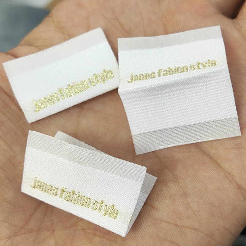

500pcs Custom loop fold golden color labels 4 * 3 cm polyester woven cloth label