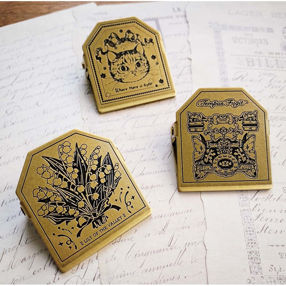 

Vintage Lily Of Valley Telephone Cat TN Brass Paper Clips Journal Notebook Decoration Cute Shot Props Planner Stationary