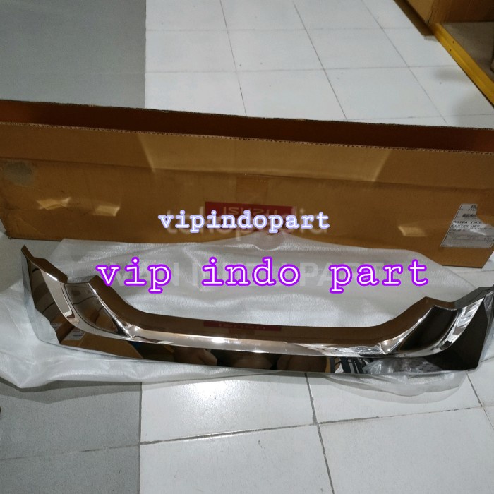 LIST GRILL RADIATOR ISUZU MUX 2016 CHROME ORIGINAL ISUZU