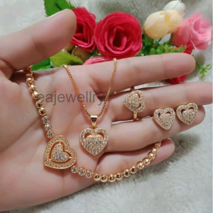 Perhiasan emas satu set wanita dewasa bahan titanium asli simple elegan