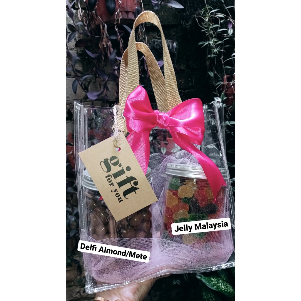 

Coklat Gift/Paket Coklat/Hampers Isoman/Kado ultah/Hadiah Wisuda/Hantaran untuk yang sakit/Hadiah anak/Kado Kejutan/Hadiah Anniversary/Parcel Coklat/Hadiah Natal/Hadiah Tahun Baru/Surprise gift/Hampers Ramadhan/Parcel Lebaran/ Isi 2 toples ukuran 750ml