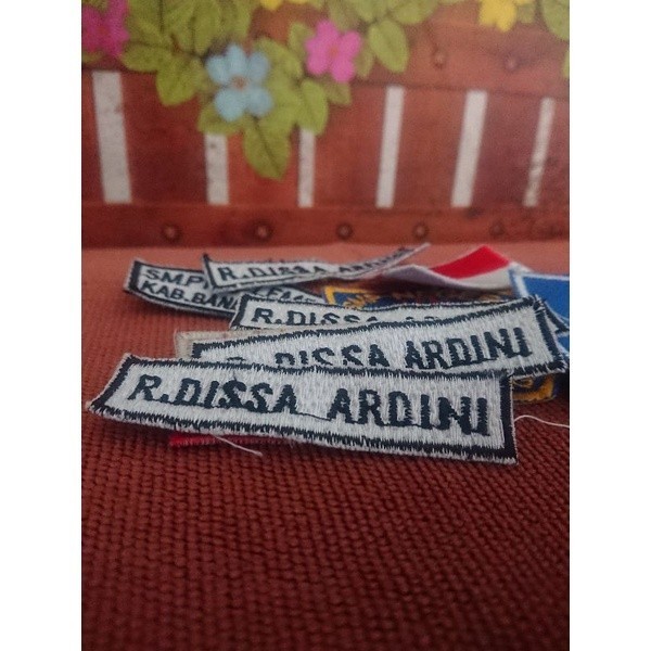 

Bordir bet nama | name tag | nama dada Bordir Nama Custom bordir