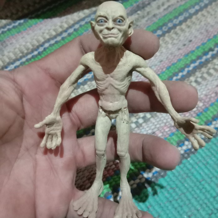 action figure gollum smeagol lorr of the rings