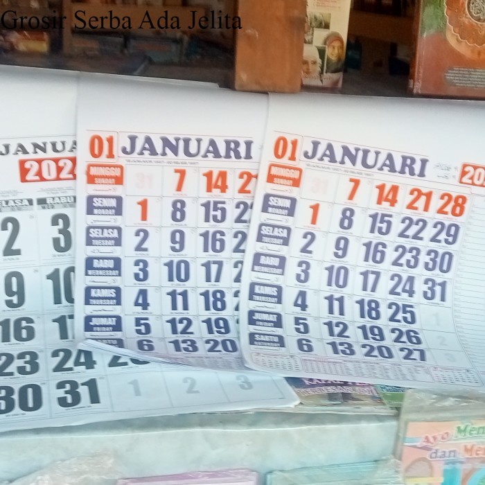 

Kalender Dinding/Tembok Tahun 2024 - Besar/Sedang/Kecil