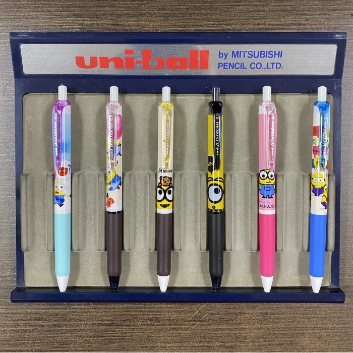 

PRODUK TERLARIS Ballpoint Uni Jetstream SXN-209-05 Minion Series