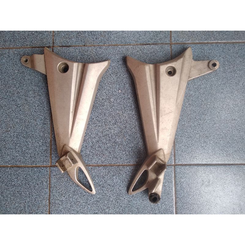 Footstep Pijakan Kaki Belakang Honda Revo At Matic Ori Second