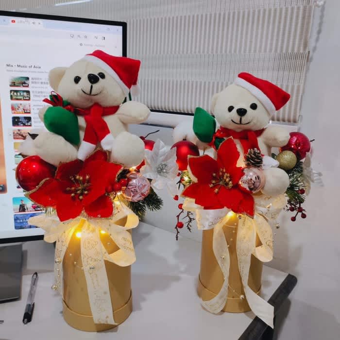 

Pajangan Natal - Boneka Bear - Aksesoris Bunga Christmas POT103