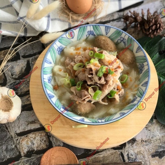 

Kwetiau Rebus Pontianak