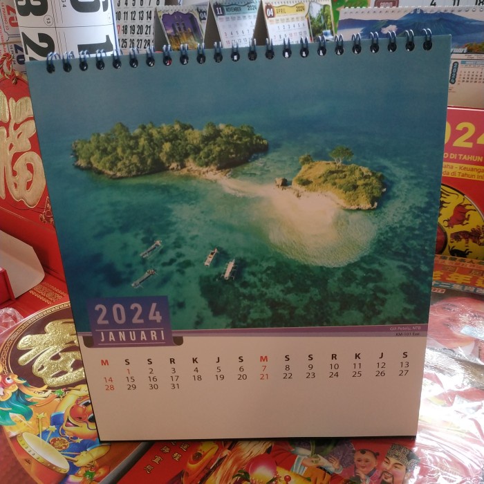 

KALENDER MEJA JUMBO 2024
