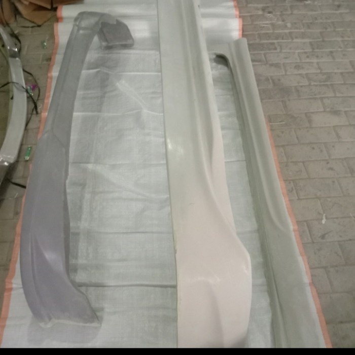 
bodykit Nissan almera nissan almera depan AJA bhn fiberglas