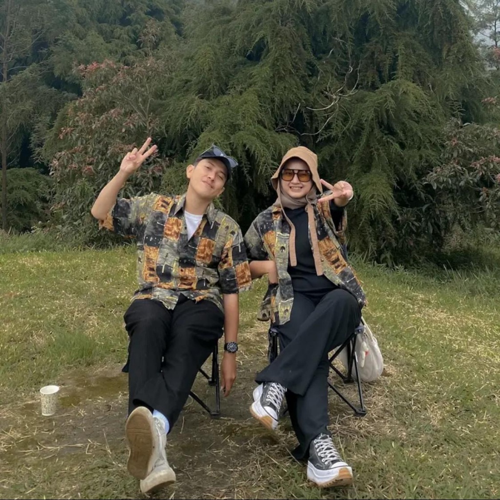 Kemeja Couple Vintage Retro Casual Lengan Pendek Premium Terbaru Kekinian Baju Pasangan Keren Vol,2