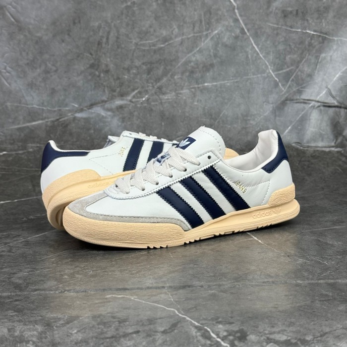 Sepatu Adidas Jeans Chalk White Sand Strata (100% BNIB) Sneakers Pria Original Import
